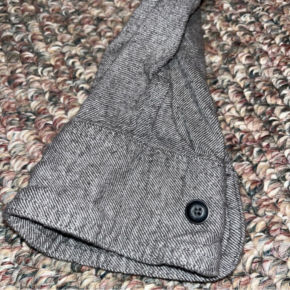 Button up shirt - Picture 4 of 6